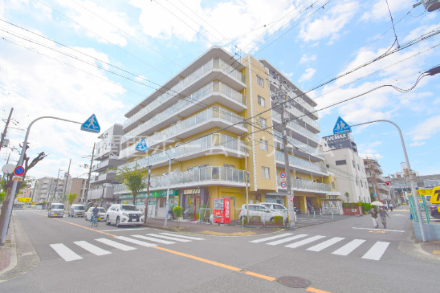 建物外観　外観写真（昼）