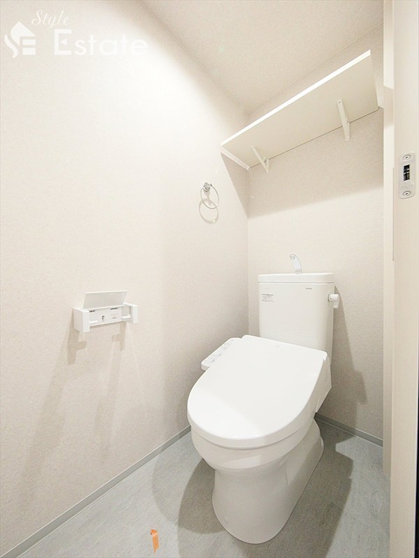 トイレ　同仕様内装