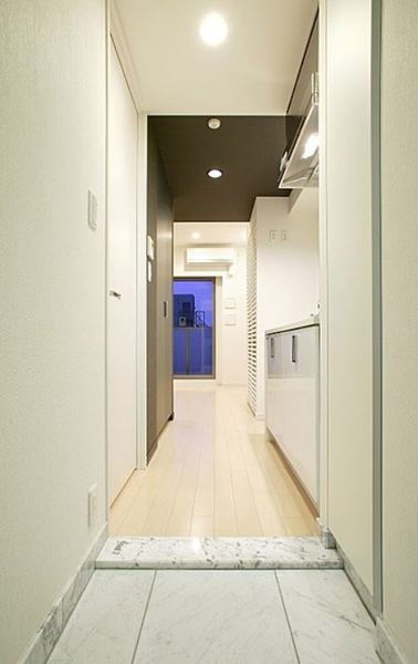 玄関　※別部屋参考写真