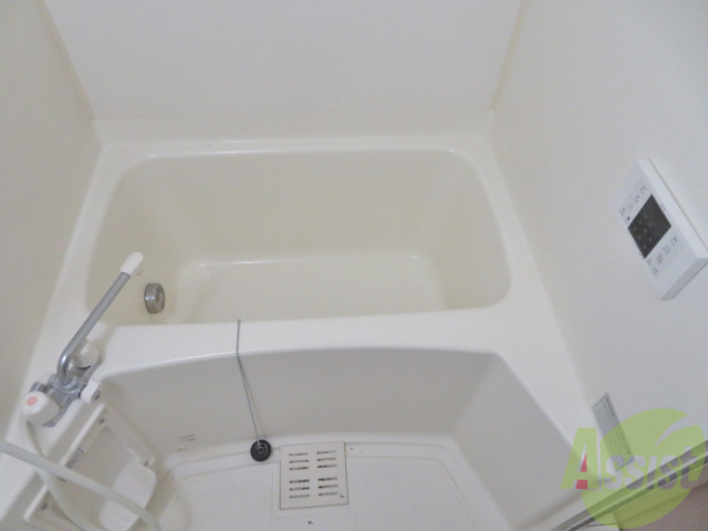 バス・シャワールーム　こちらは寝室です。一日の疲れをここで癒してください。