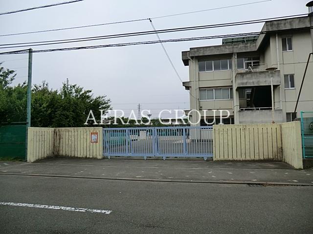 小学校　調布市立布田小学校（小学校）まで388m