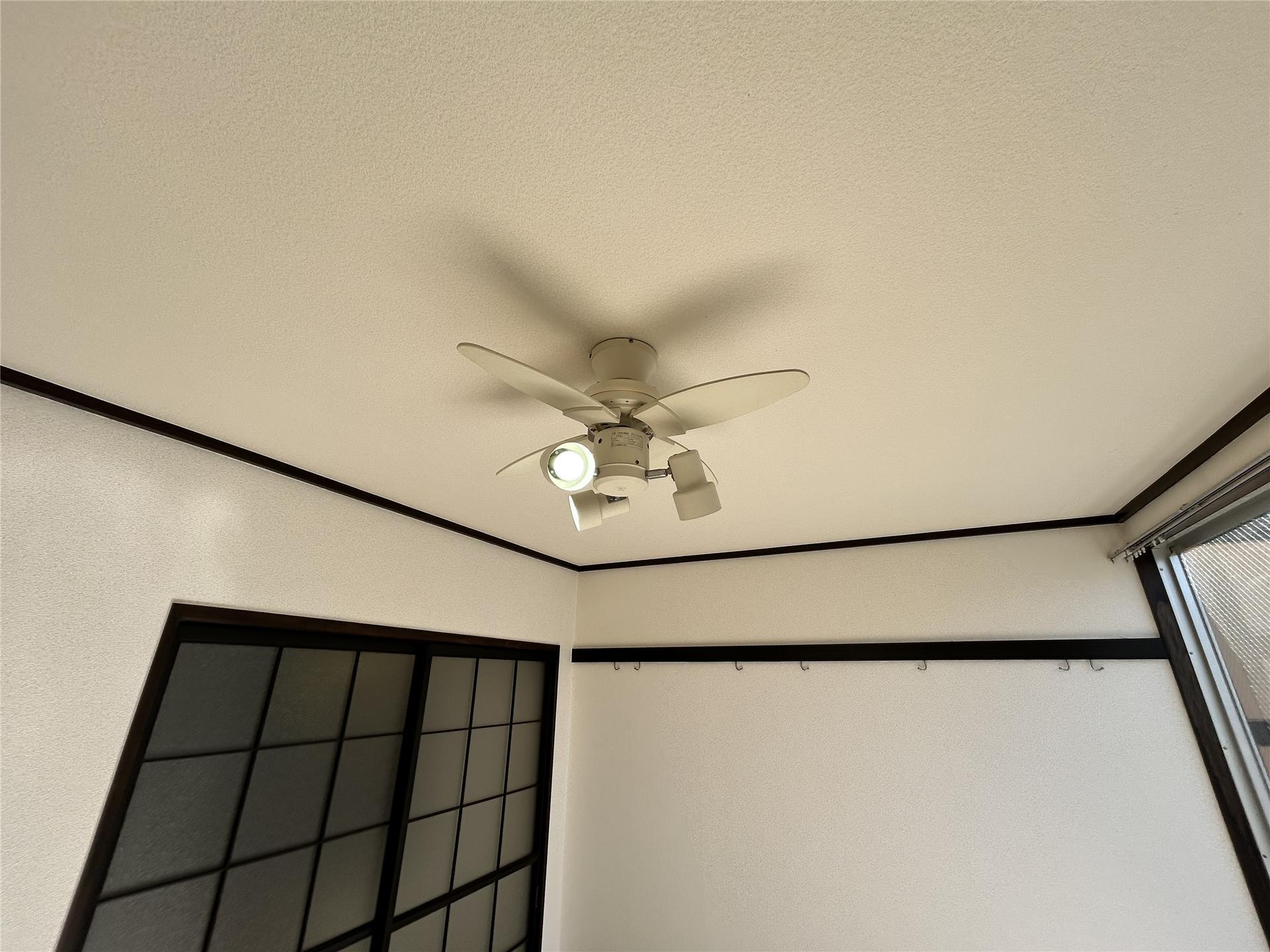 その他設備　室内洗濯機置場です