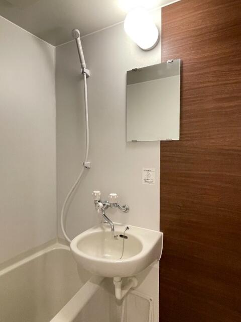 洗面設備　他号室　同施工参考写真