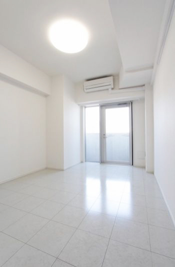 居室・リビング　★広々とした居室★