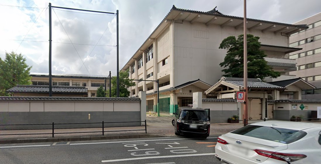 小学校　長崎市立桜町小学校（小学校）まで845m