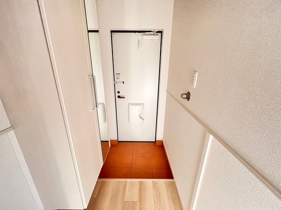 玄関　※別部屋の写真です