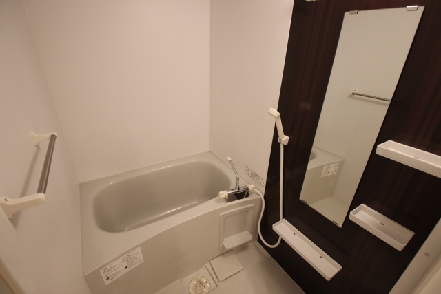 バス・シャワールーム　※別室の参考写真の為、現況優先です。