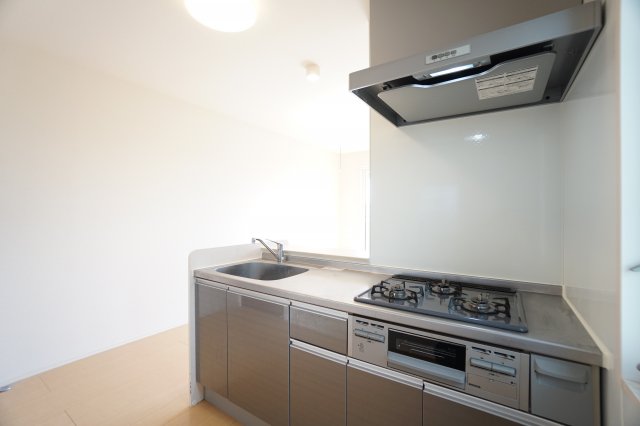 キッチン　※同物件・同タイプの写真です。