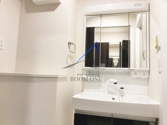 洗面設備　独立洗面台です。