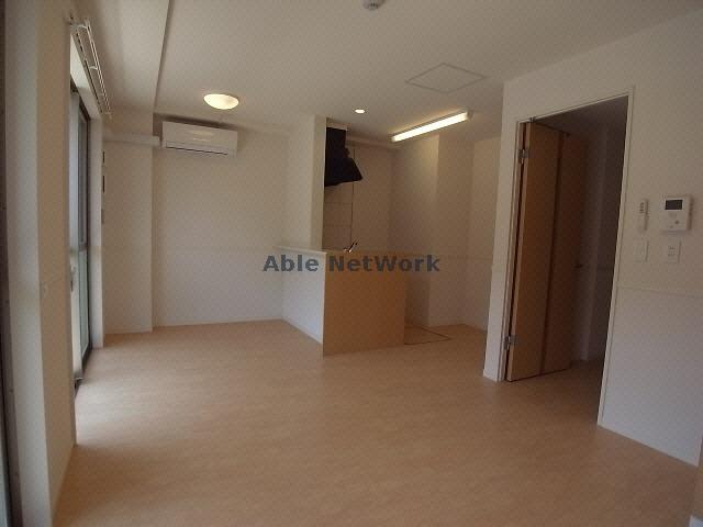 居室・リビング　＊同物件別部屋参照写真