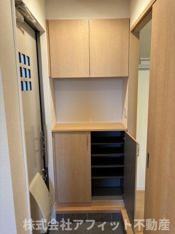 玄関　シューズボックス付き