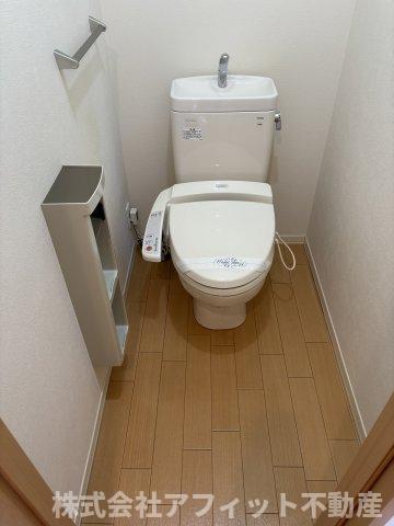 トイレ　温水洗浄暖房便座