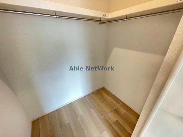 収納　ウォークインクローゼット