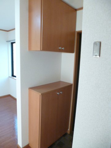 玄関　※同建物別号室参考写真