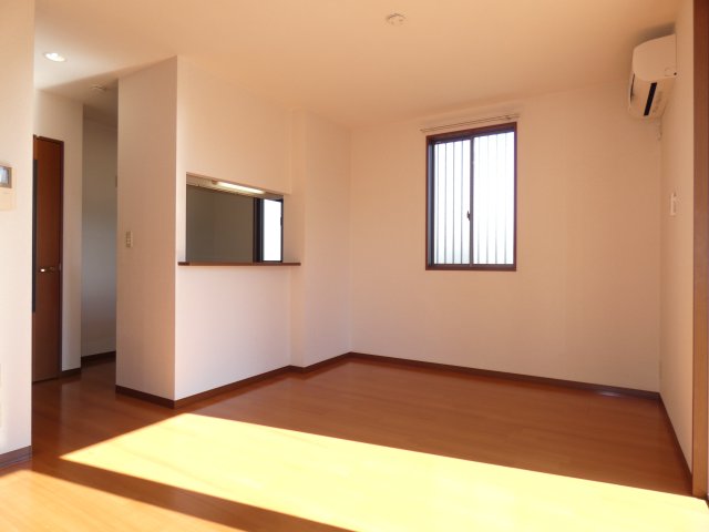 居室・リビング　人気のカウンターキッチンです