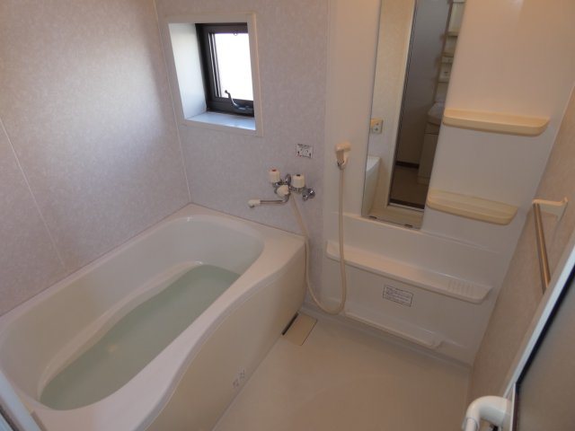 バス・シャワールーム　追い焚き・浴室乾燥機完備してます