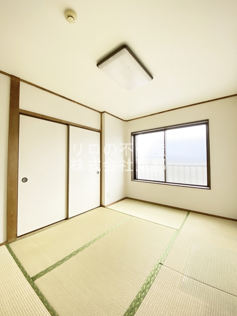 収納　昔ながらの押入タイプ収納♪奥行もあるので収納力があります！