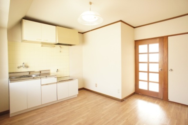 居室・リビング　ゆったりとしたダイニングキッチンです！