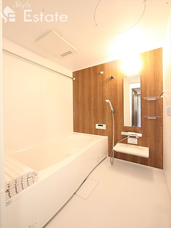 バス・シャワールーム　バスルーム