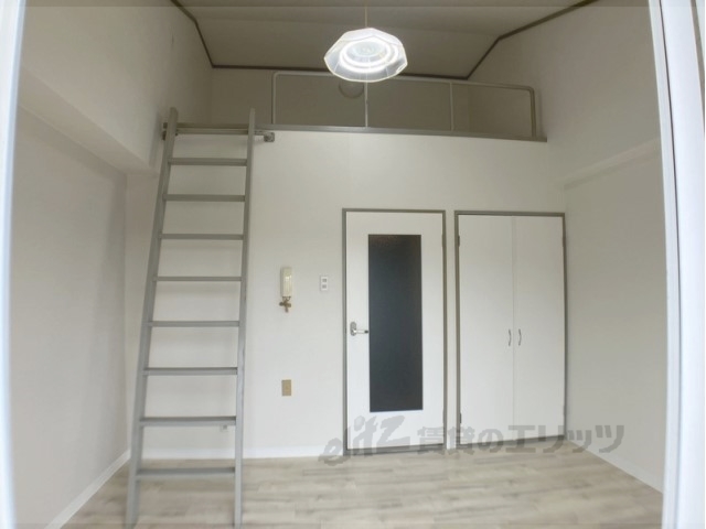 居室・リビング　洋室