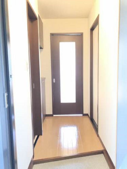 玄関　他号室のお写真です