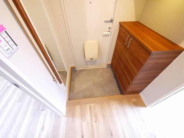 玄関　落ち着いた玄関です