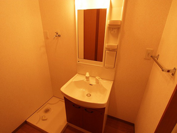 洗面設備　独立洗面台で朝の準備も快適です♪