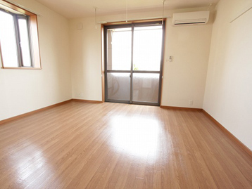 居室・リビング　9.1帖の居室