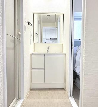 洗面設備　独立洗面台です