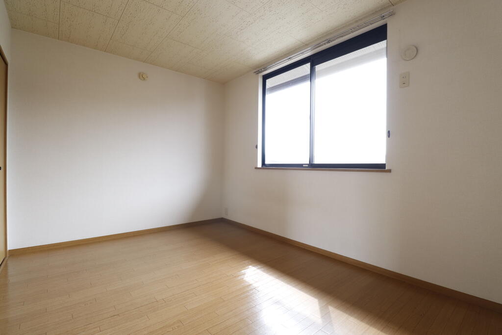 その他　もう一つの洋室です♪