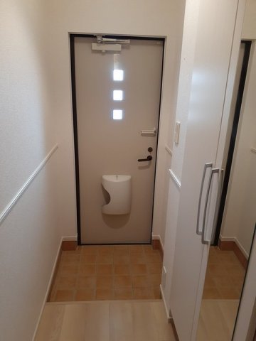 玄関　シューズボックス付きの玄関です★