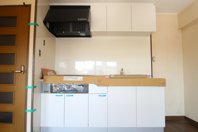 キッチン　※補修中のお写真になります。