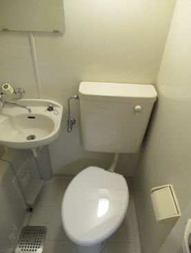 FAMS ALLEYのトイレ写真