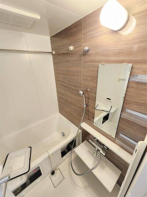 バス・シャワールーム　追い焚き機能付き