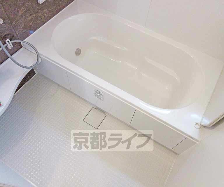 バス・シャワールーム　ゆったりくつろげるバスルームです！