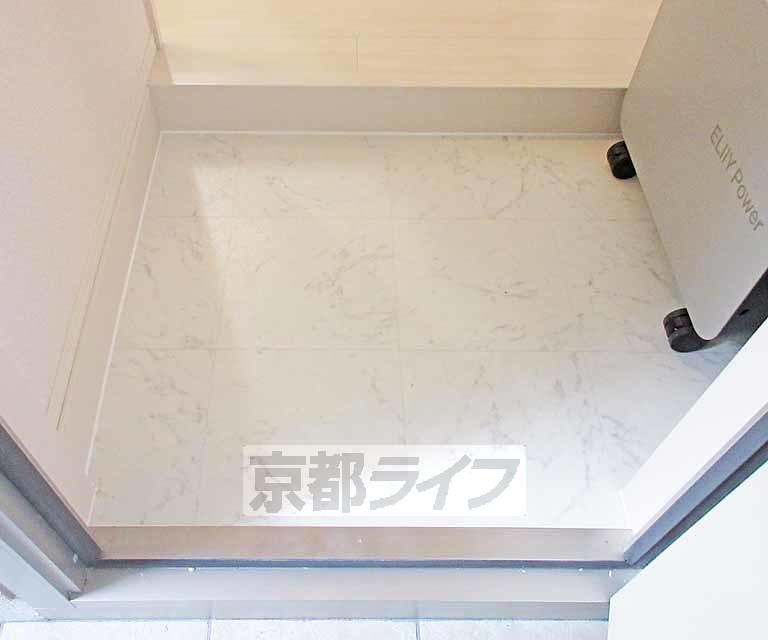 玄関　段差の少ない玄関です！