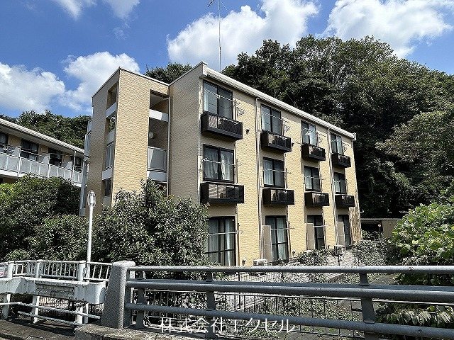 建物外観　閑静な住宅街です。