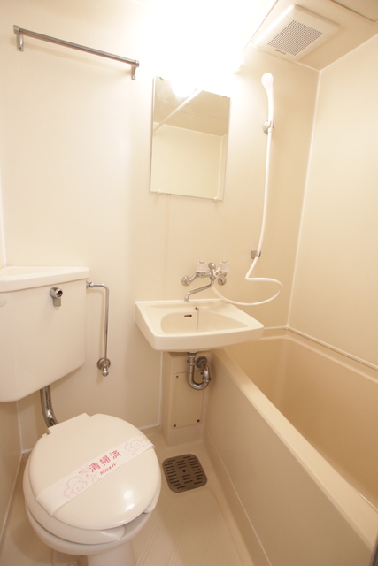 バス・シャワールーム　バスルーム