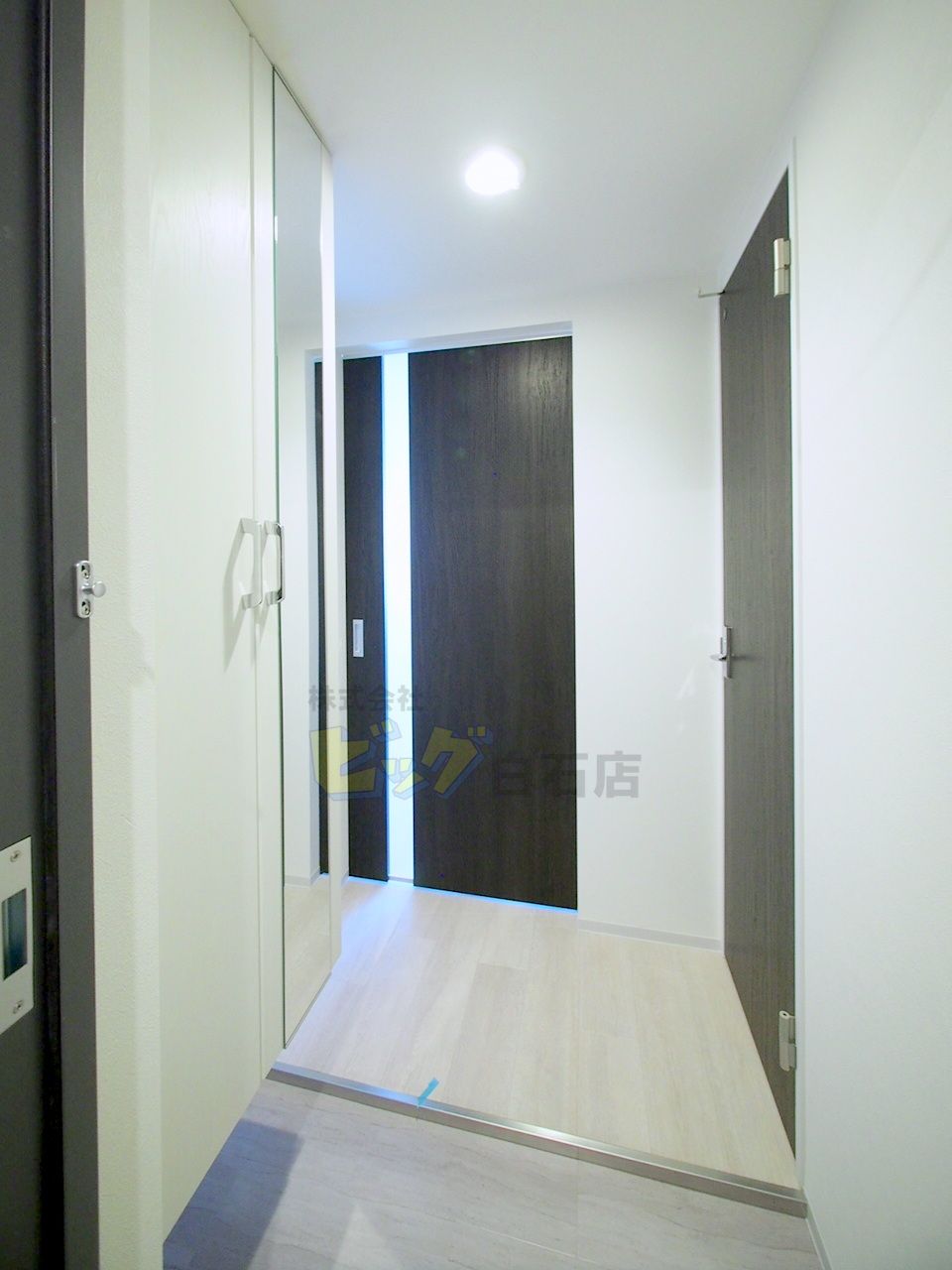 玄関　広々とした玄関です♪