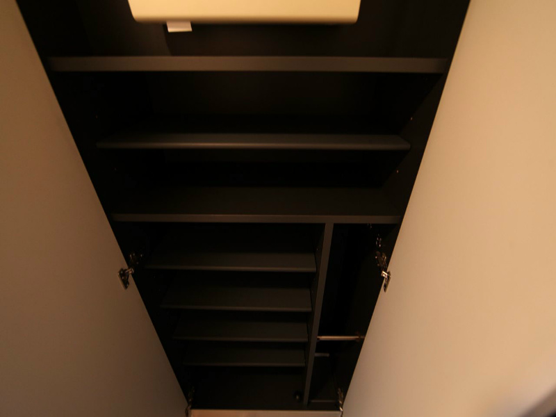 玄関　玄関　シューズボックス付（収納充実してます）