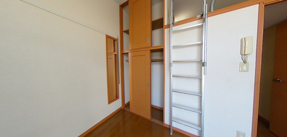 収納　※別号室の写真です