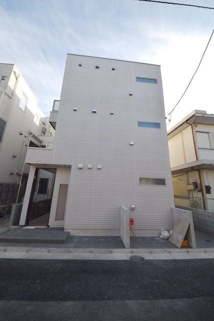 建物外観　★ドア建設中★