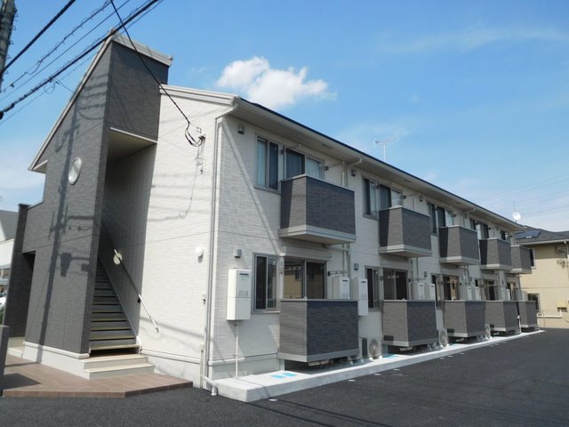 建物外観　南向きで日当たり良好　インターネット無料