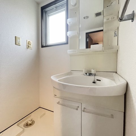 洗面設備　同仕様タイプです