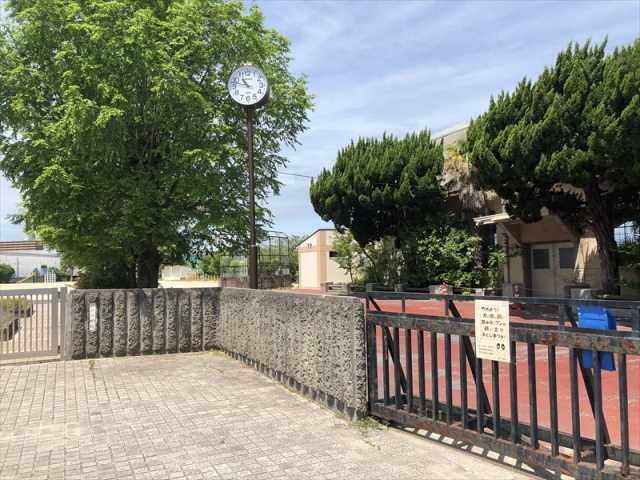 小学校　泉南市立学童保育樽井小学校第一チビッコホーム（小学校）まで2350m