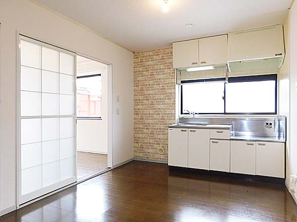 居室・リビング　窓があり明るいDK6帖！