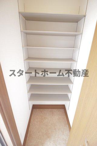 その他設備　玄関収納