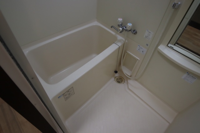 バス・シャワールーム　※別室の参考写真の為、現況優先です。