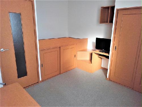 居室・リビング　ベッド下収納もあり多くの荷物が入ります