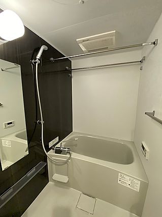 バス・シャワールーム　※別部屋の参考写真です。